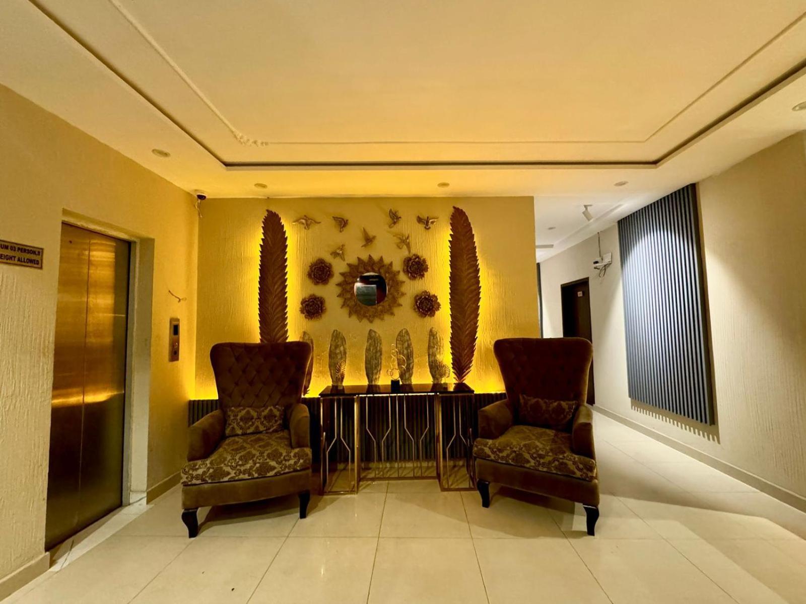 Shelton Boulevard Hotel Lahore Exterior foto