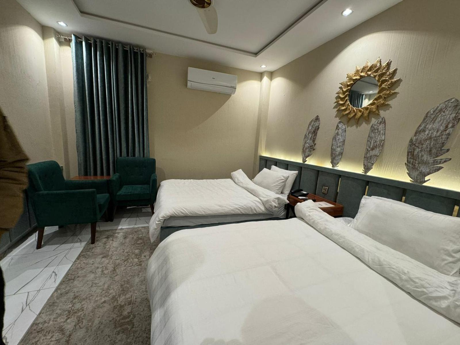 Shelton Boulevard Hotel Lahore Exterior foto