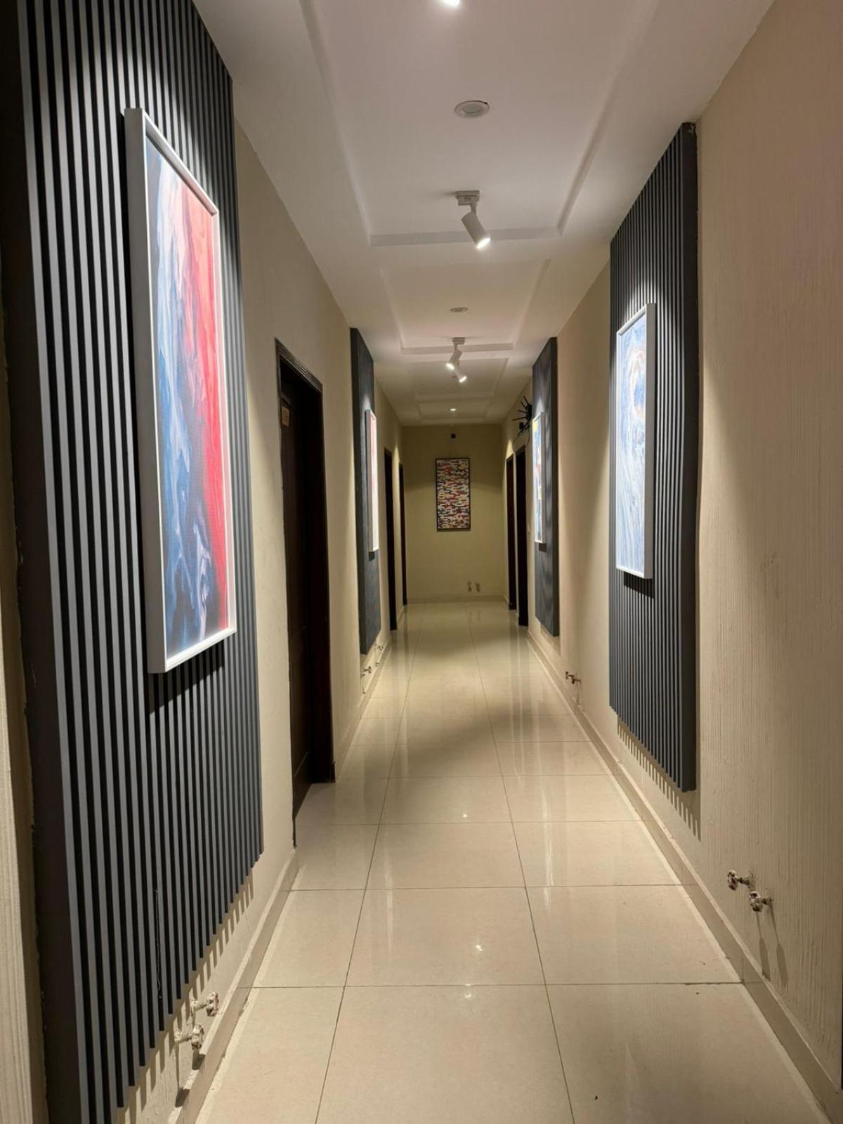 Shelton Boulevard Hotel Lahore Exterior foto