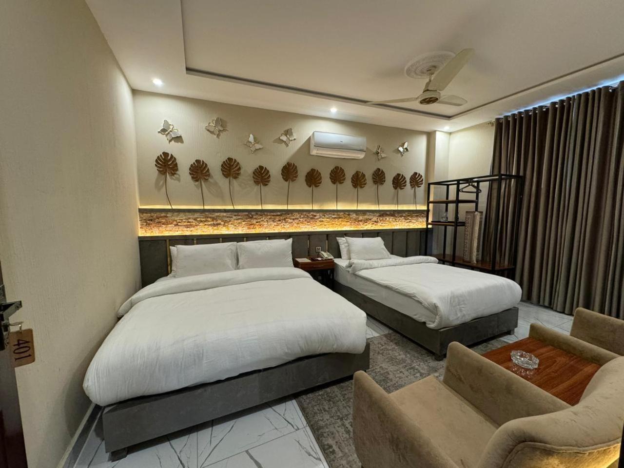 Shelton Boulevard Hotel Lahore Exterior foto